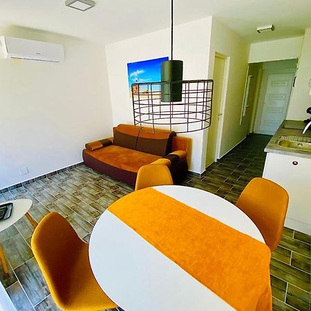 Lilac Apartman Balatonlelle Exterior photo