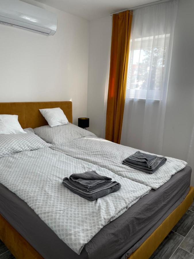 Lilac Apartman Balatonlelle Exterior photo